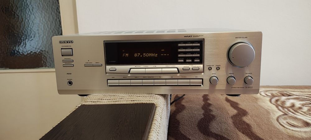 Amplituner Onkyo