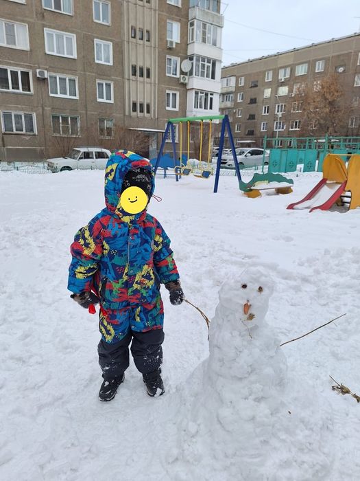 Продам зимний комбинезон р-р 116