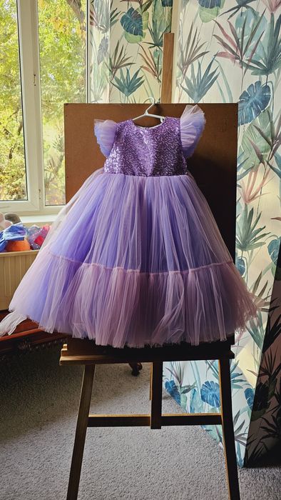 Продам детские вещи от 5-7 лет