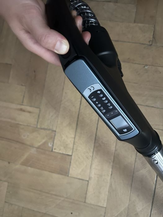 Професионална Тупачка/прахосмукачка Roboclean