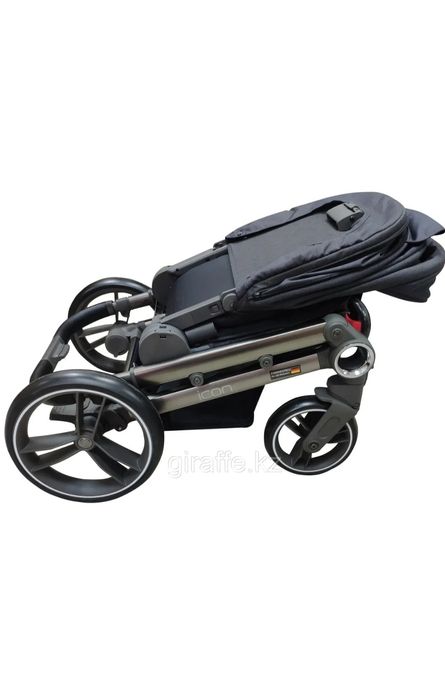 Продаю отличную коляску недорого!