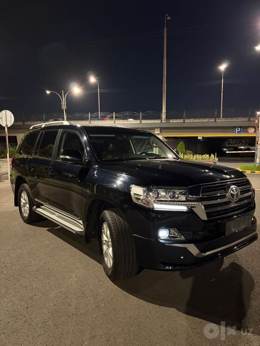 Toyota Land Cruiser 200