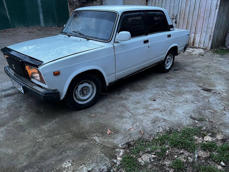 Срочно . Срочно продам  2107