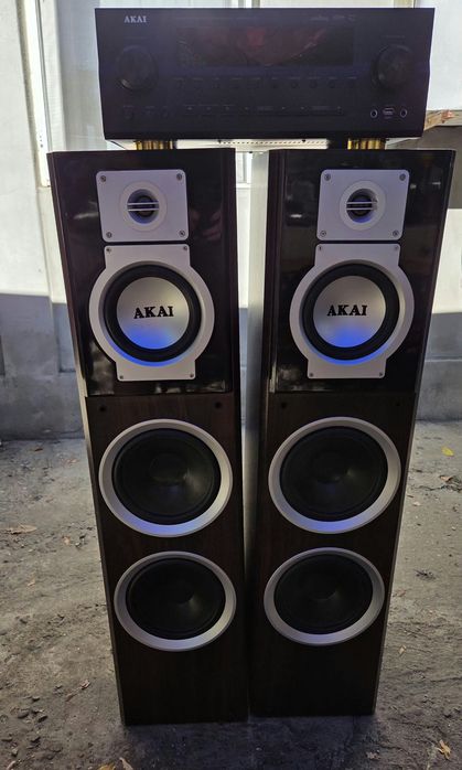 Vand Sistem audio AKAI – 2 Boxe FS002A-305 + Amplificator AS008RA-6100