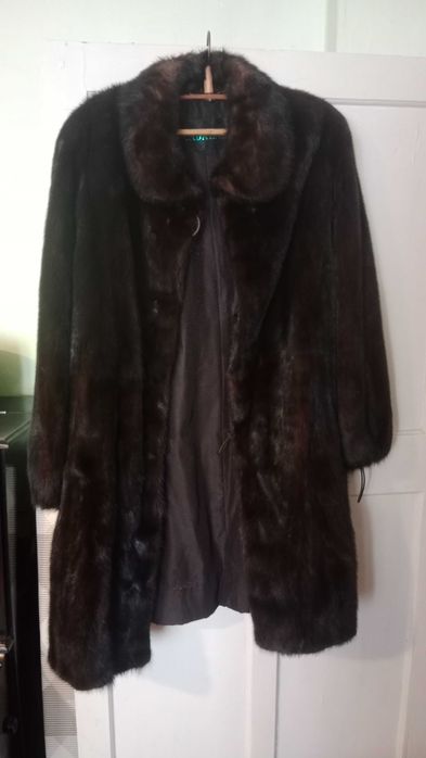 Продам норковую шубу