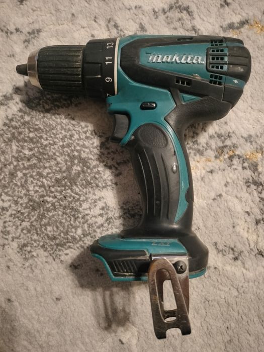 Makita 18 volți corp filetanta