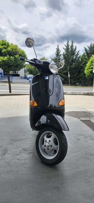 Vespa ET 4 pentru pasionați