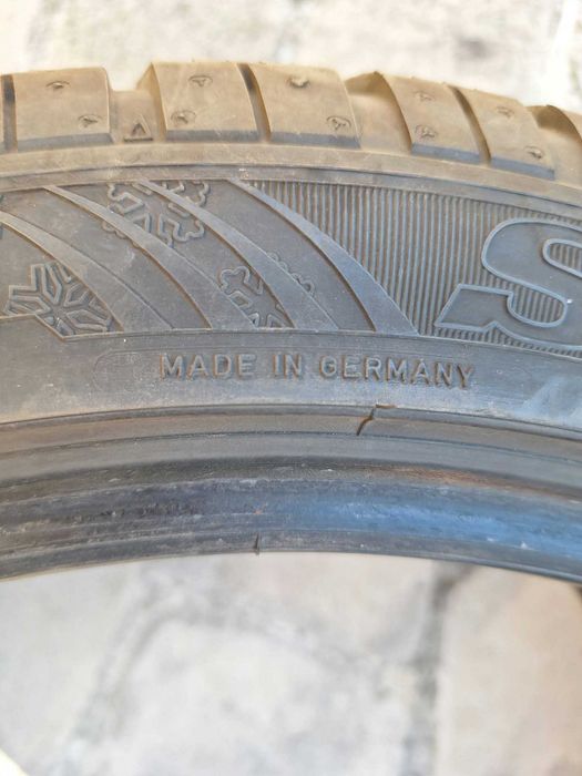 225/45R18 Dunlop - set anvelope de iarna