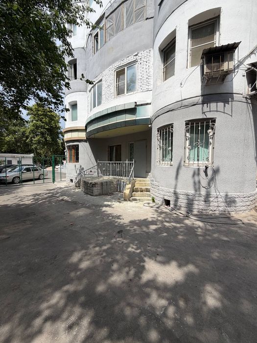 срочно продаётся нежилой помищенияа Юунусобод д2
