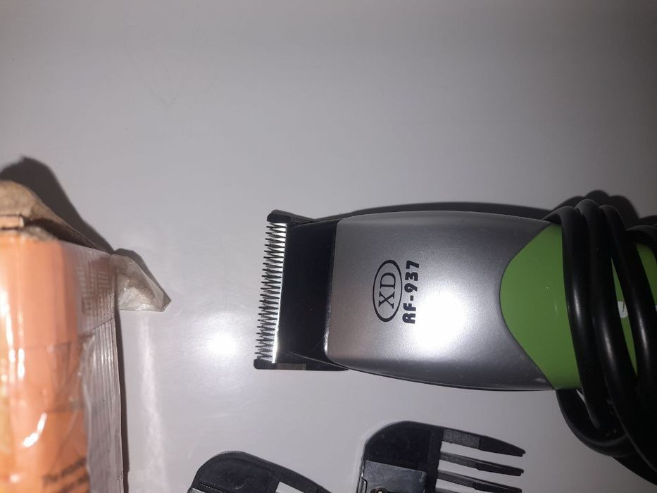 Продам машинка для стрижка волос