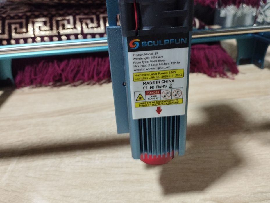 Lazir aparat sotiladi yangi