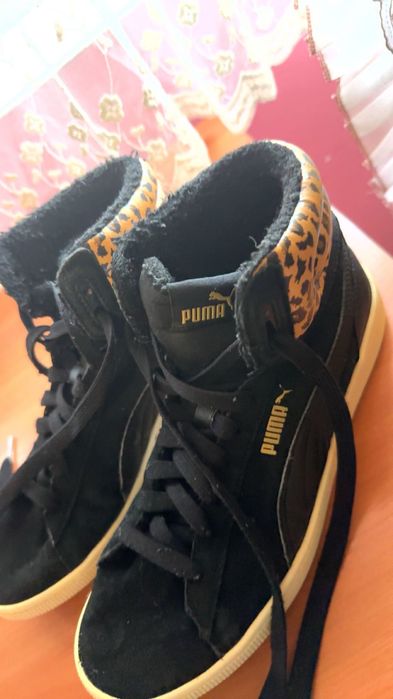 Оригинални кецове на Puma 38 номер
