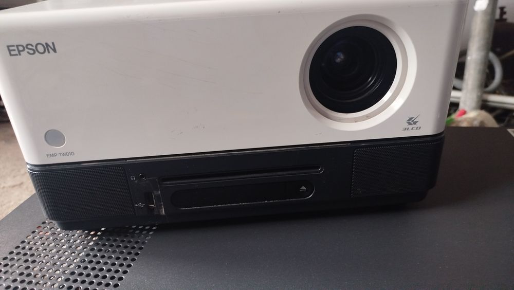 Video proiector Epson EMP-TWD10