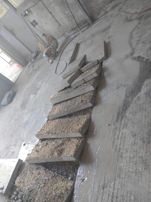 Кърти Чисти Извозва / Къртене