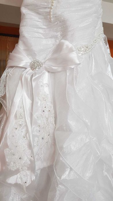 Vând rochie de mireasă