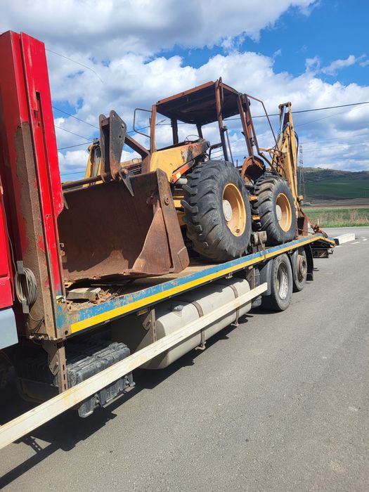 Dezmembrez buldoexcavator case MF fermec terex