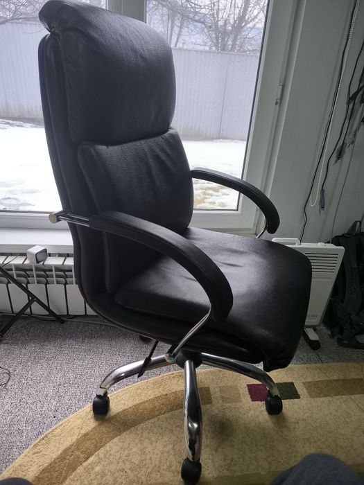 Офисные кресла, 2шт