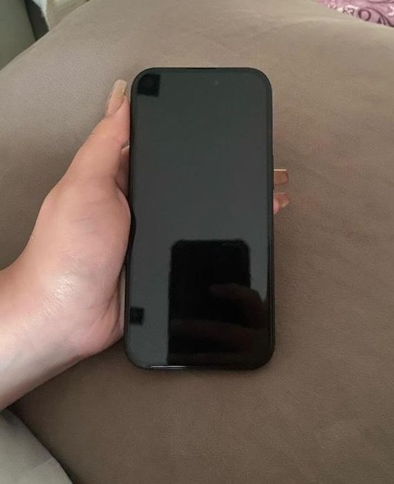 Продам iPhone 15 в идеале