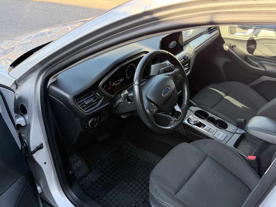 FORD Focus 2020 — imagine 4