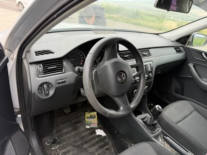 Plansa bord Skoda Rapid Berlina 5JB857009C