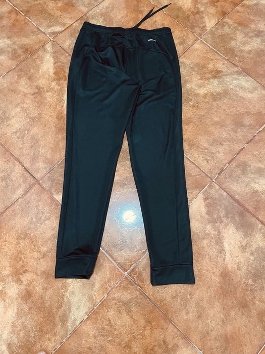 Pantaloni originali adidas !