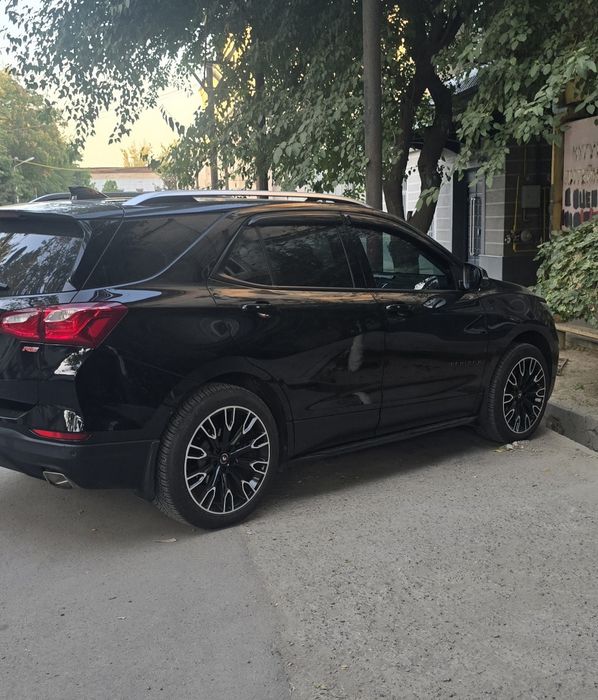 Продаётся автомобиль Эквинокс  21000$