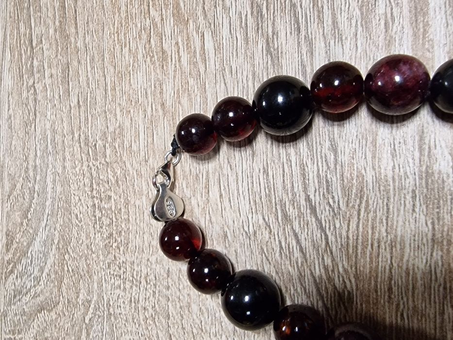 Огърлица от Черен Турмалин,Червен Гранат,Шунгит и Чери Кехлибар