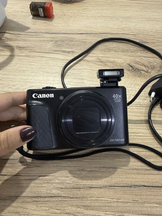 Canon PowerShot SX740 HS 40x
