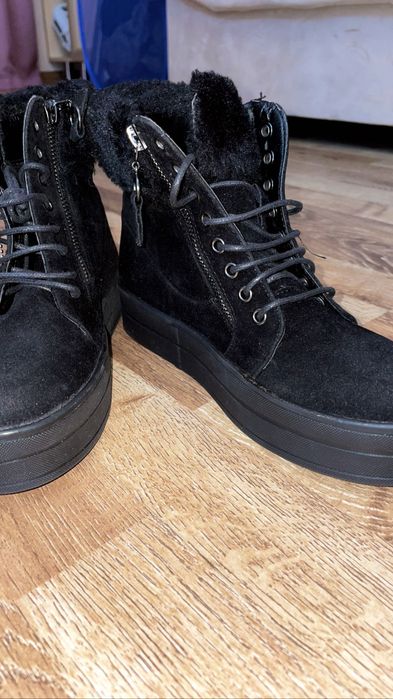 Обувь  ботинки! Новые !