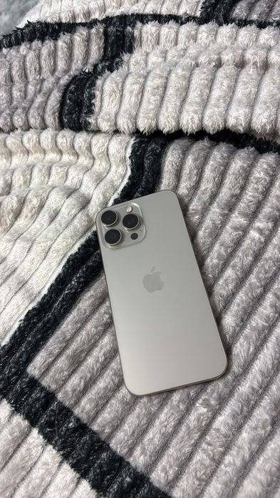 iPhone 16 Pro Max 256 ГБ