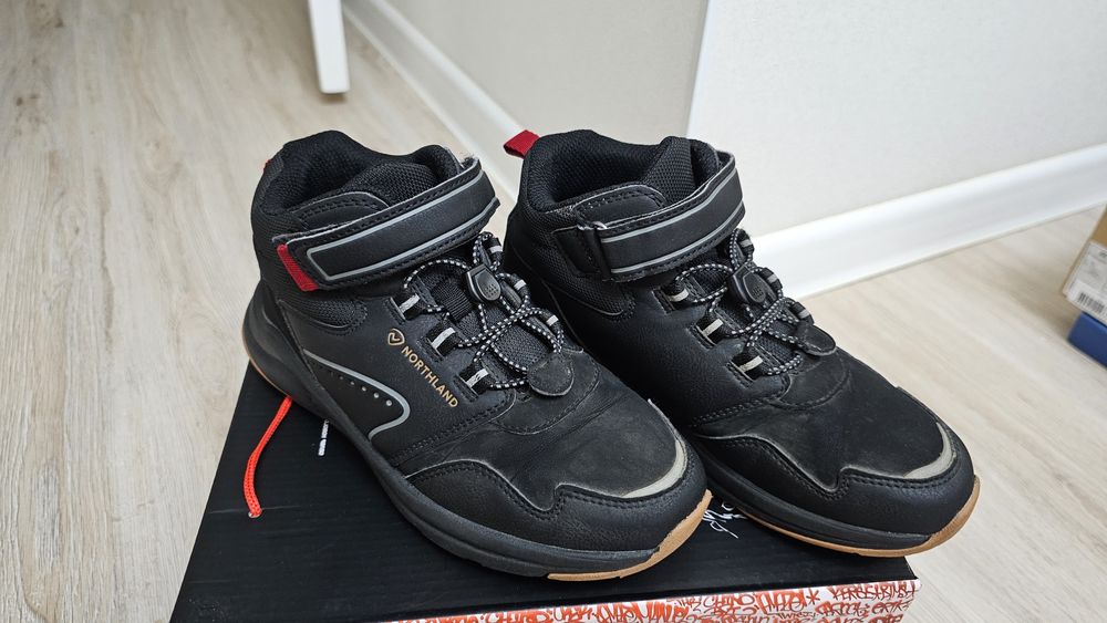 Сапоги весенние 35 размер