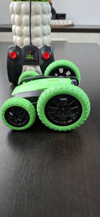 Mașinuță de curse cu telecomanda