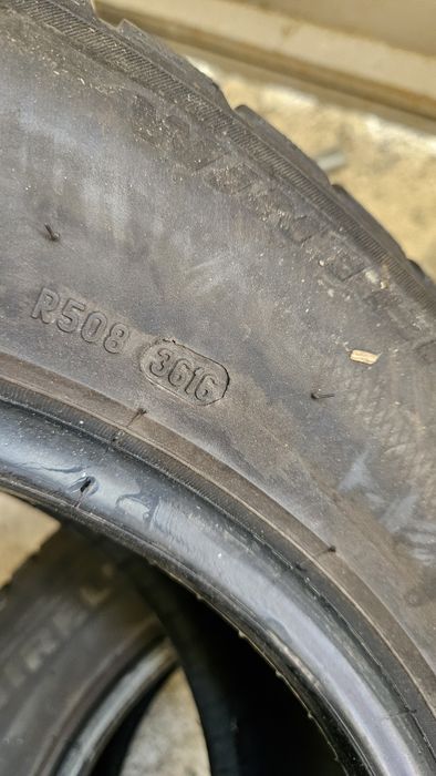 2бр гуми 215 60 16 пирели