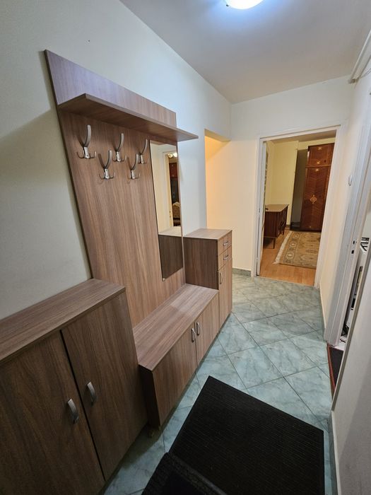 Închiriere apartament 3 camere MVII