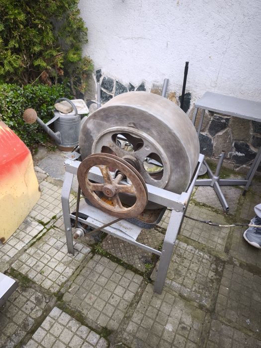 Камък за заточване на ножове и инструменти