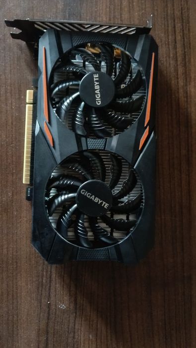 Видео карта 1050TI