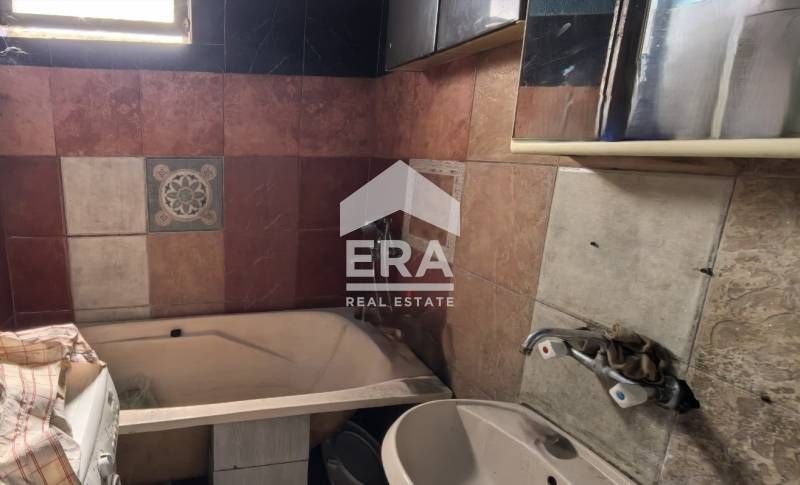 Продава се Четиристаен апартамент в Варна, Автогара - 108 кв.м за 435 €/кв.м - Снимка #10