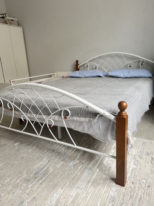 Кровать двухспальный