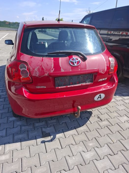 Vand ,capota,aripa,far Toyota Auris