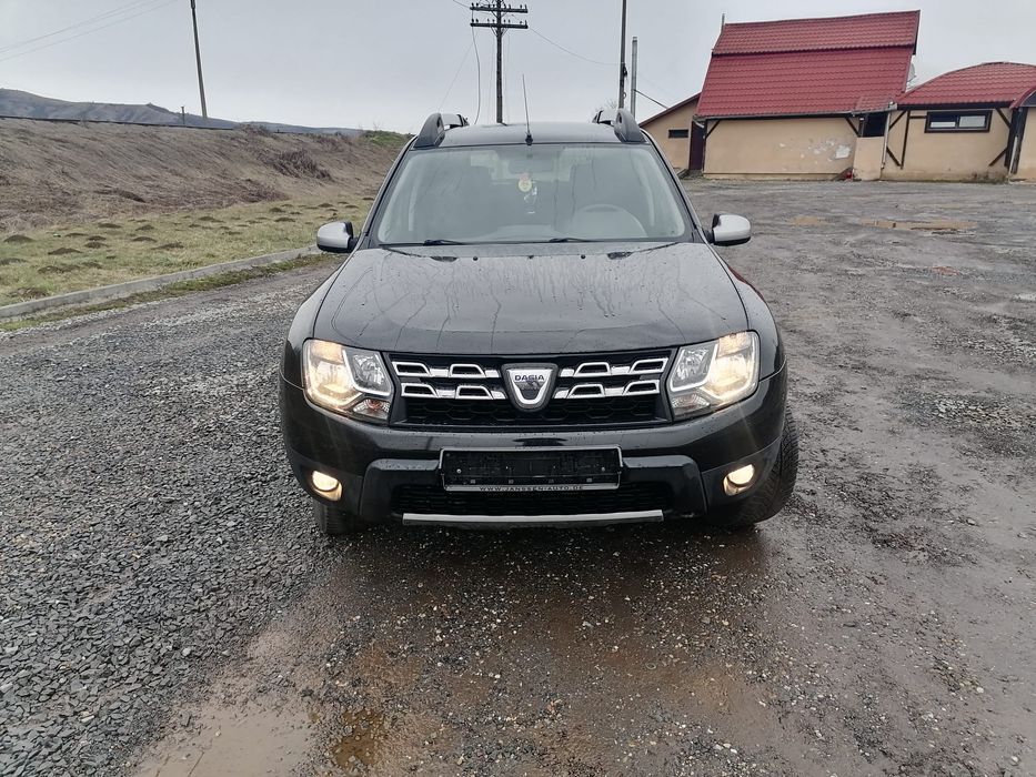 Vând Dacia Duster