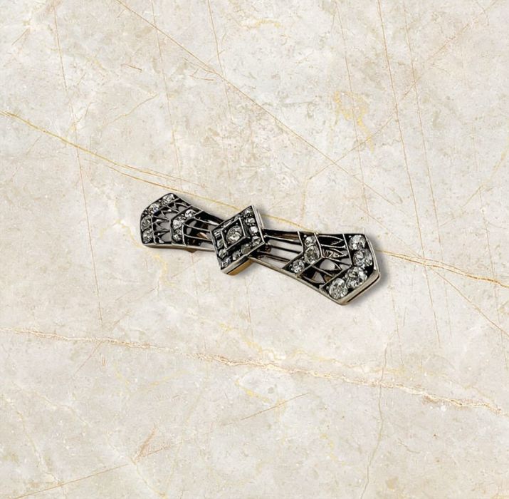 Антикварна брошка Арт Деко – 1.73 ct естествени диаманти, 14К злато и сребро