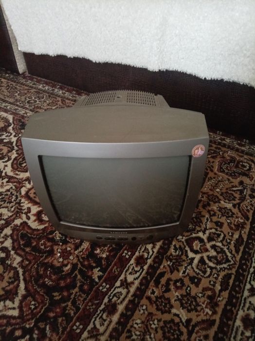 Телевизор продам