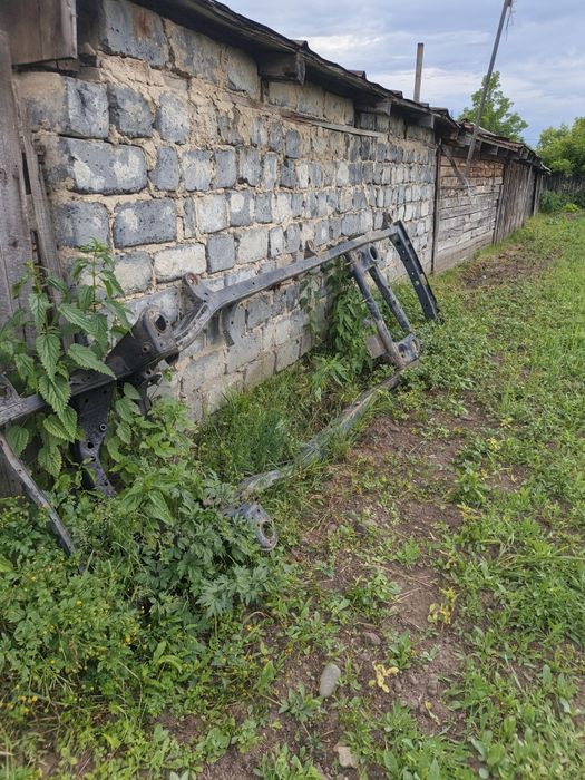 Прадо 90 рама вся целая не вариная