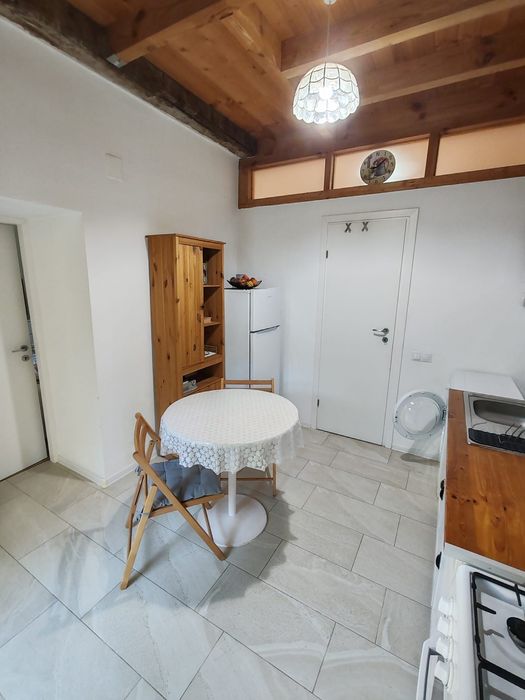Inchiriez garsoniera, parter, casa Gherla - ultracentral