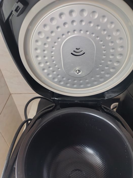 Мултикукър Тефал в много добро състояние