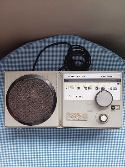 Radio vechi Romanesc Tehnoton DUO model RS 1210, de colectie, Perioada Comunista RSR, Functional