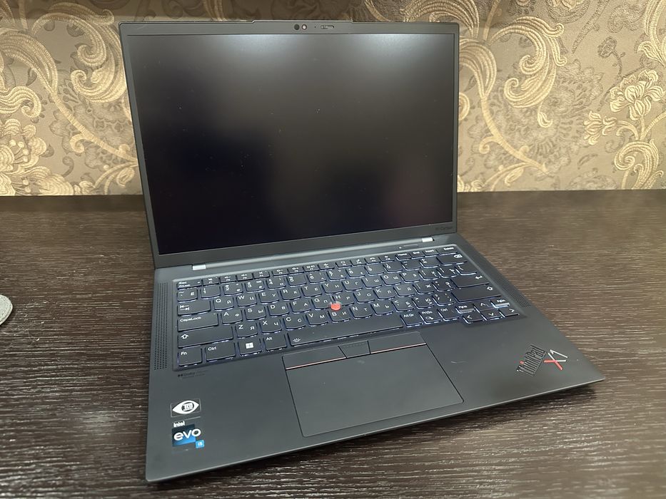 Ноутбук ThinkPad X1 Carbon g10