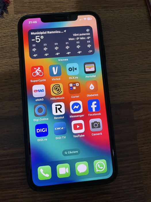 Iphone xs max  stare foarte buna 9,5/10