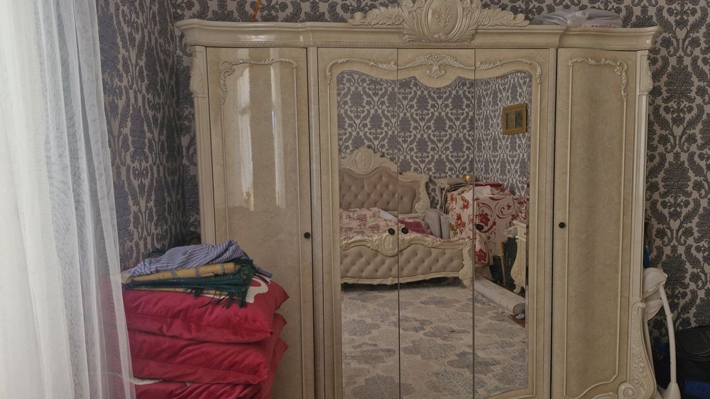 Спальный гарнитур б/у