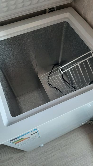 Продам морозильник